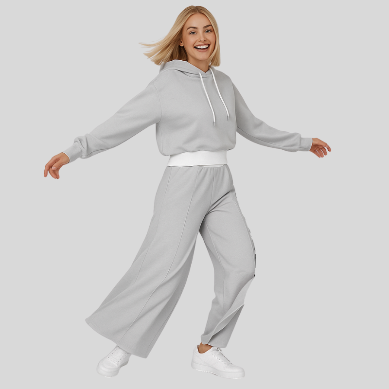 Delma | Trendy Ladies Lounge Set | Relaxed Fit | Hoodie And Pants With Drawstring