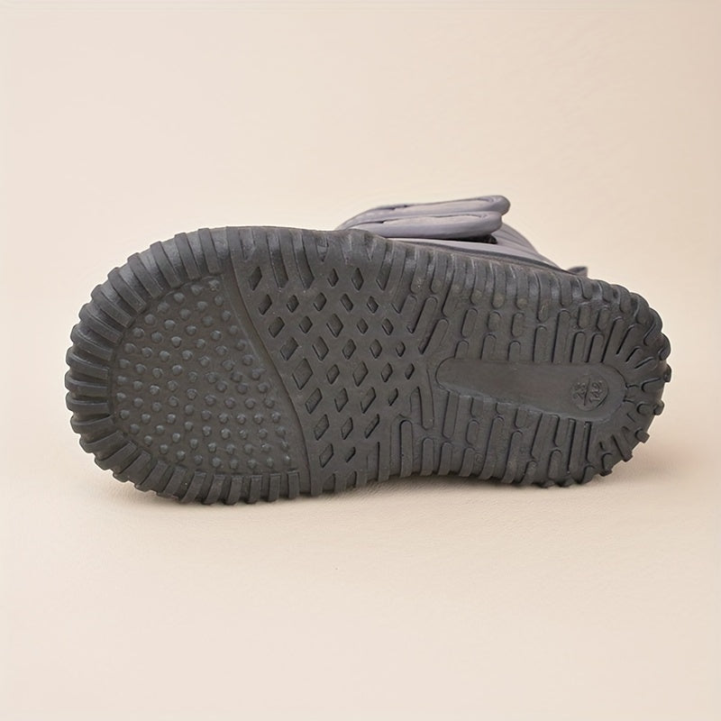 Warm snow boots for children - comfort and protection in winter