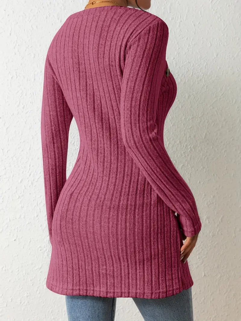 Manon – Haut asymétrique femme à boutons et maille côtelée