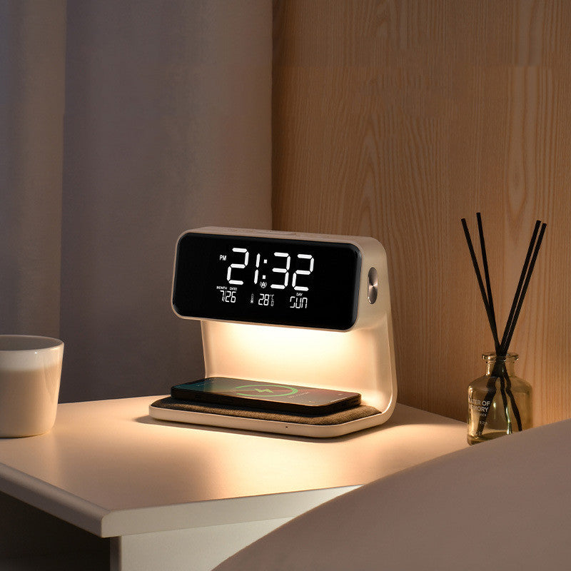 Sengelampe 3-i-1 med Trådløs Opladning – Dæmpbar Touchkontrol og Indbygget Alarmdisplay