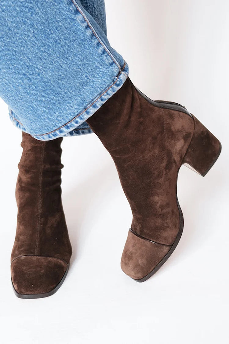Women Heeled Boots – Square Toe & Everyday Elegance