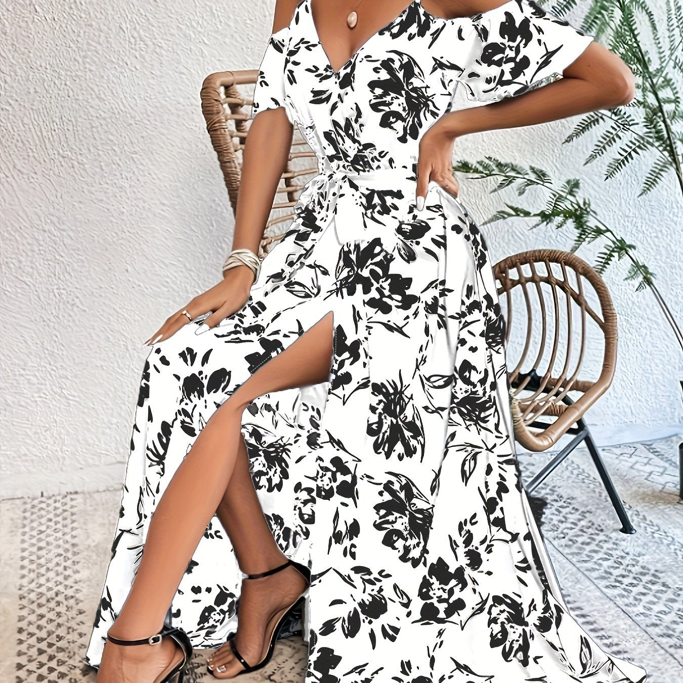 Sophie – Elegant Floral Shoulder Summer Dress