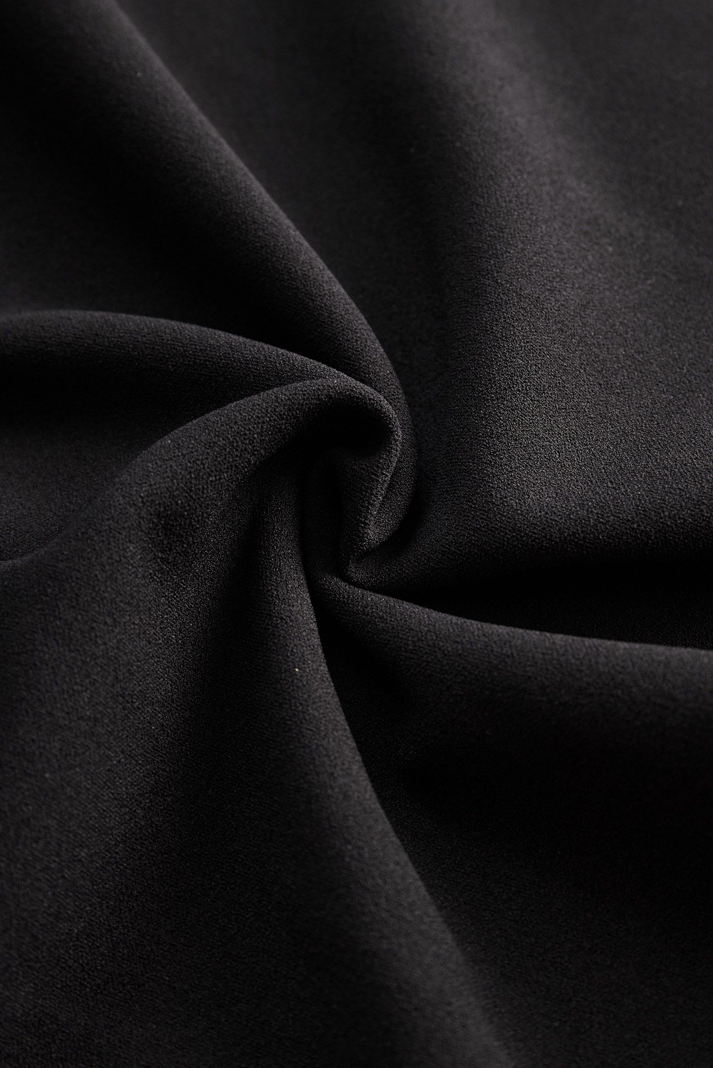 Nora | Verfeinertes Schwarzes Kleid mit Gürtel und Mandarin-Kragen