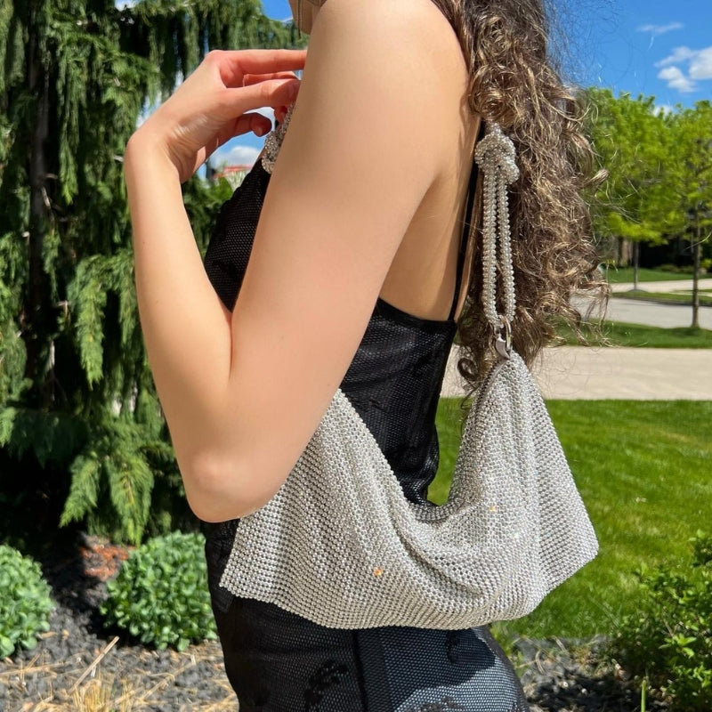 Camila – Sac à bandoulière moderne avec bandoulière réglable et finition glamour