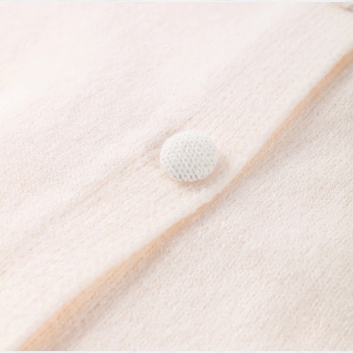 Femurea | Women’s Knitted Cardigan – Button-Up with Pockets