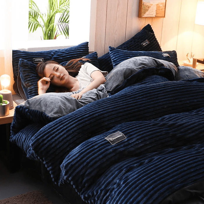 Cozy Thick Winter Bedding Set – Warm Plush Comfort