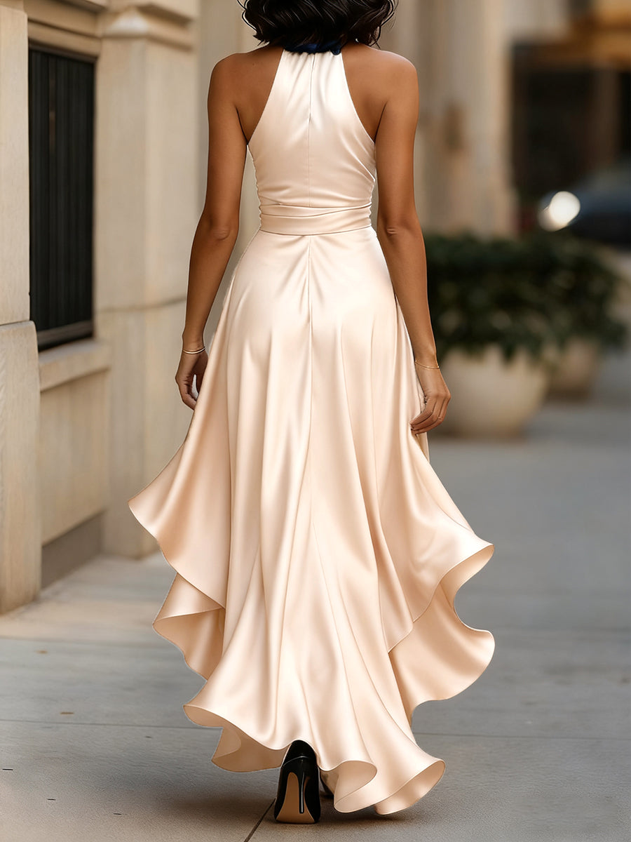 Midnight Elegance Satin-Neckholder-Rüschengown