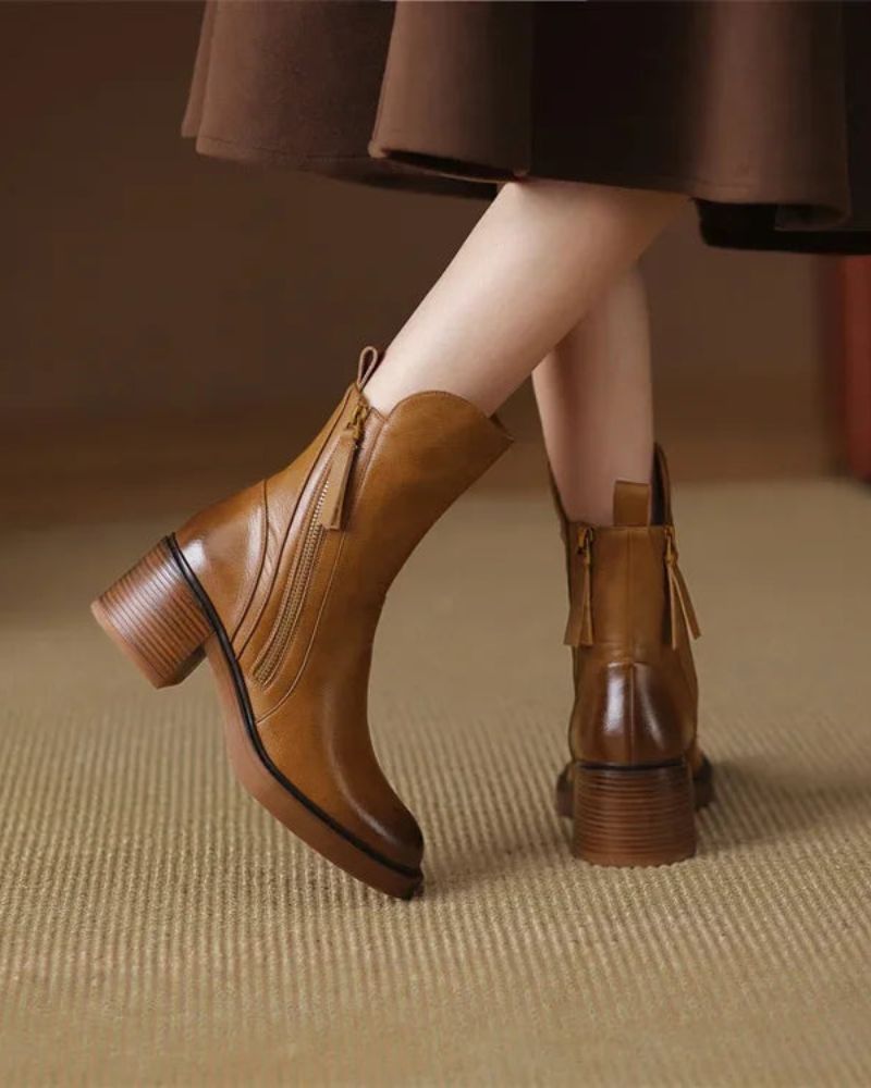 Valorine | Black Boots