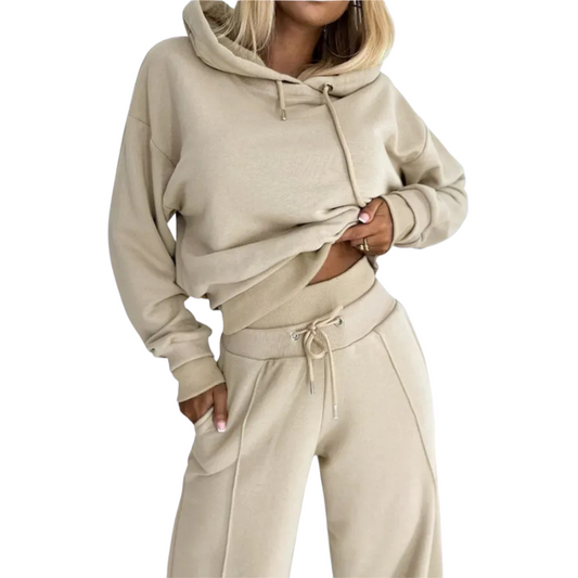 Delma | Trendy Ladies Lounge Set | Relaxed Fit | Hoodie And Pants With Drawstring