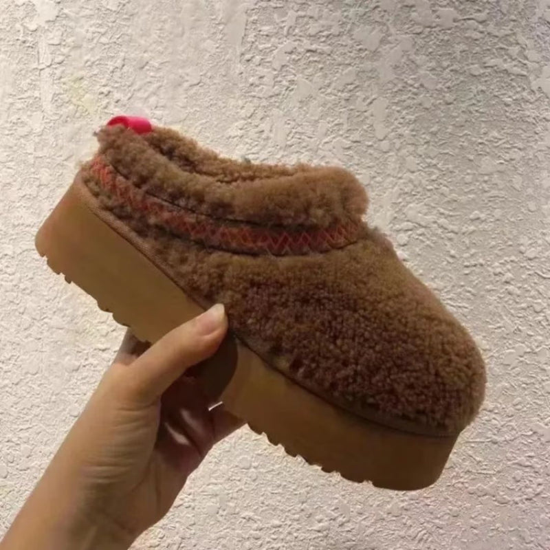 Isla – Bottes à Bout Rond avec Semelle Épaisse et Design à Enfiler