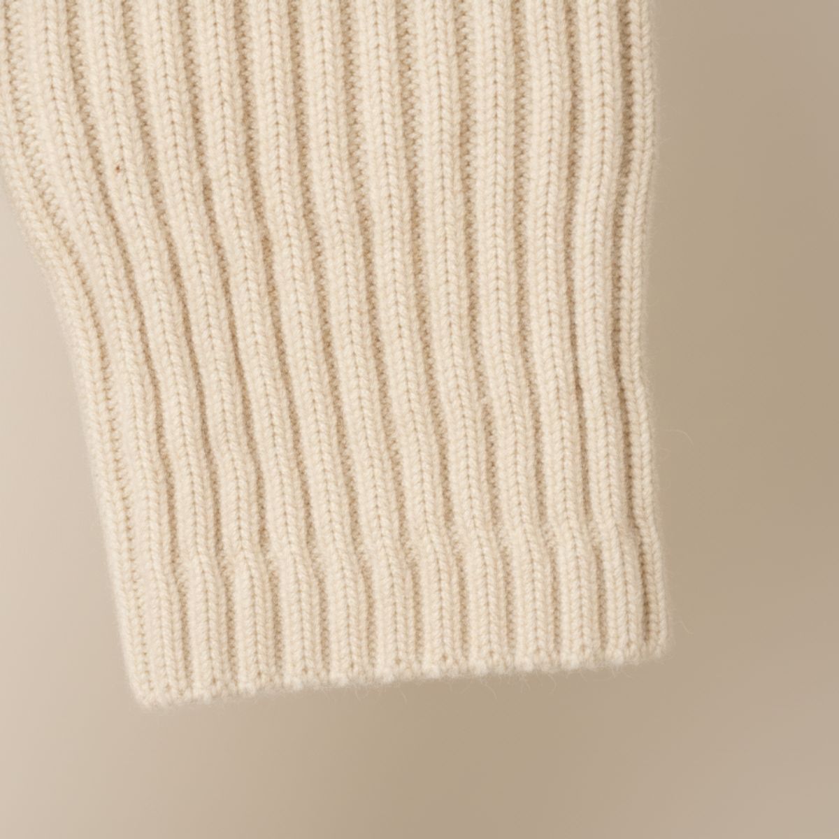 The Dundee Men's Chunky Wool Turtleneck Warm Sweater