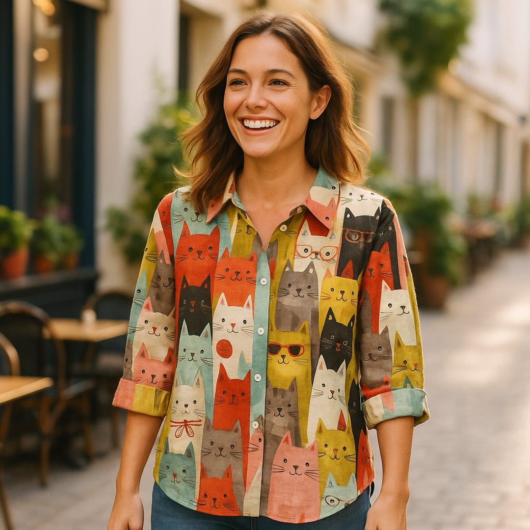 Daisy – Chemise à imprimé chien ludique avec boutonnage sur le devant et manches longues