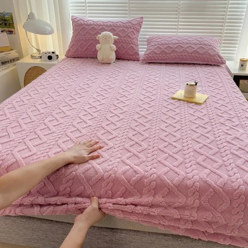 Thick Plush Fitted Mattress Cover – Ultra-Soft Bed Sheet, Easy to Fit & Machine Washable - TARHUS