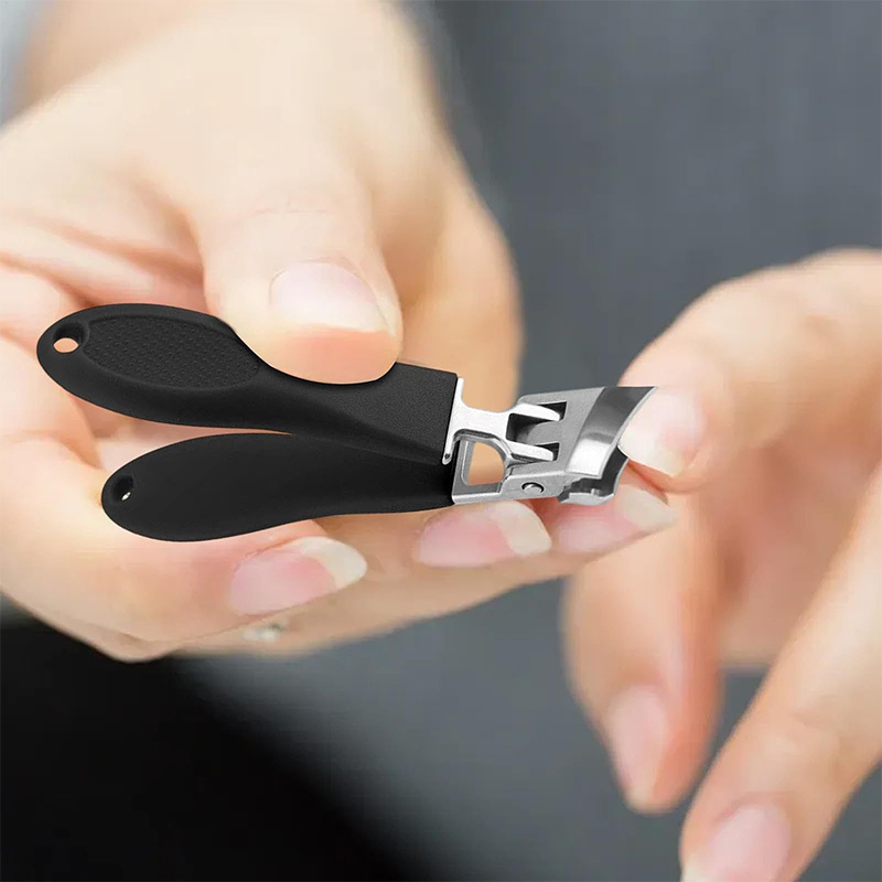TrimPro – Coupe-ongles incliné à pointe ajustable avec anti-éclaboussures