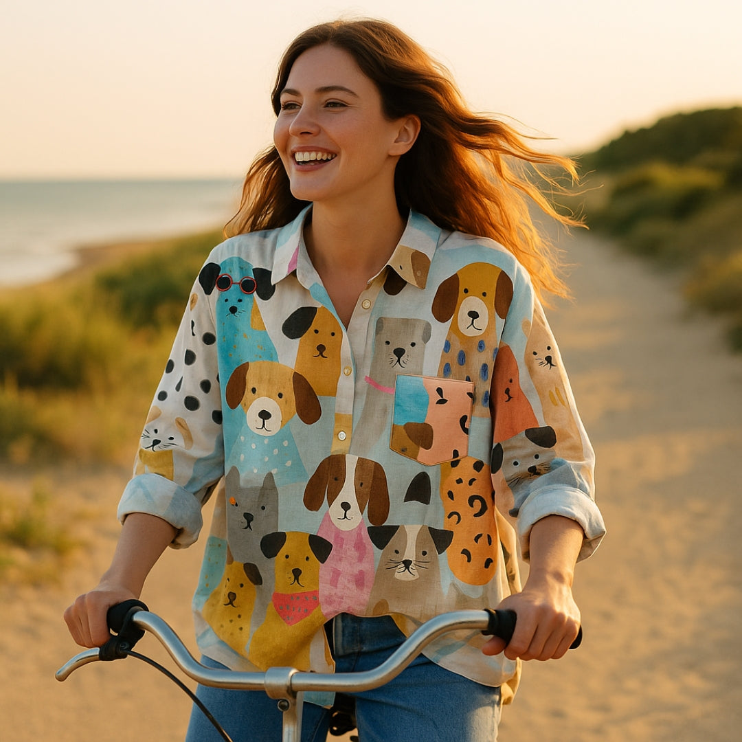 Daisy – Chemise à imprimé chien ludique avec boutonnage sur le devant et manches longues