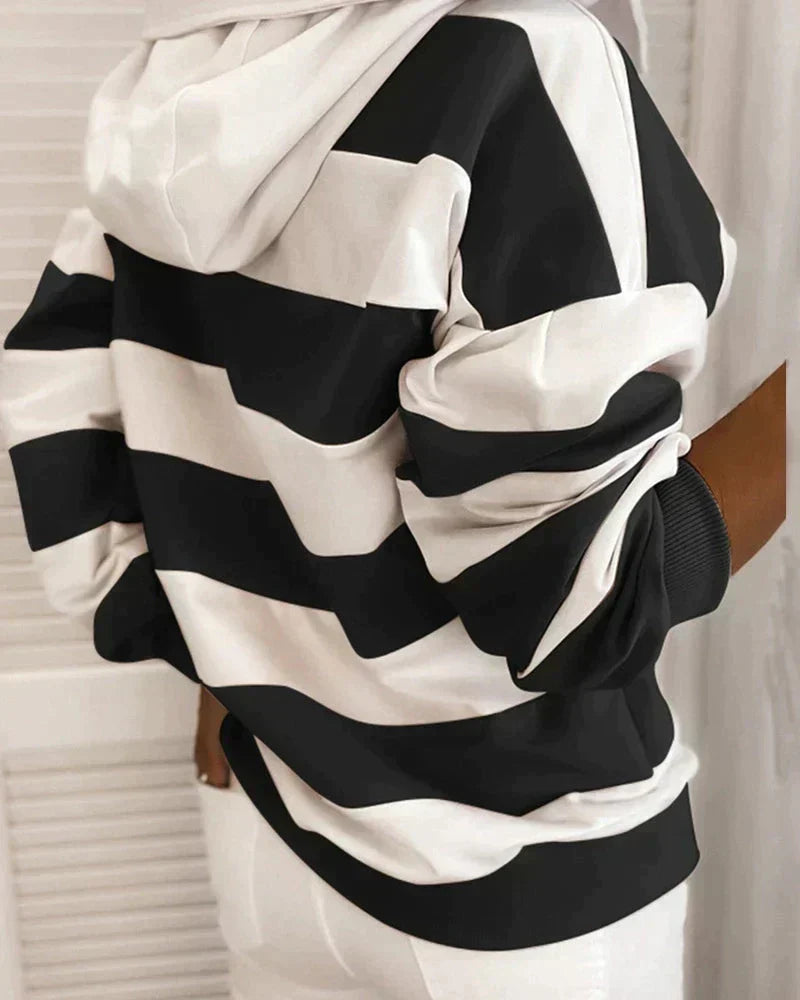 Avencea – Nautical Stripe Hoodie for a Warm and Fashionable Look