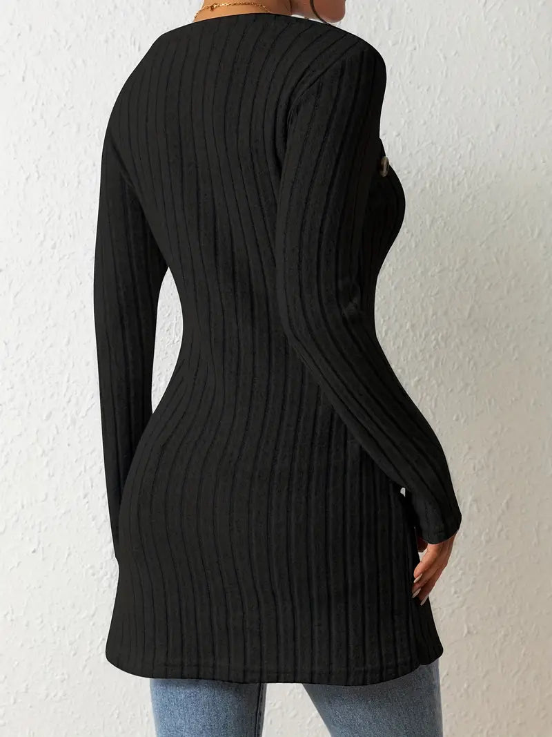 Manon – Haut asymétrique femme à boutons et maille côtelée