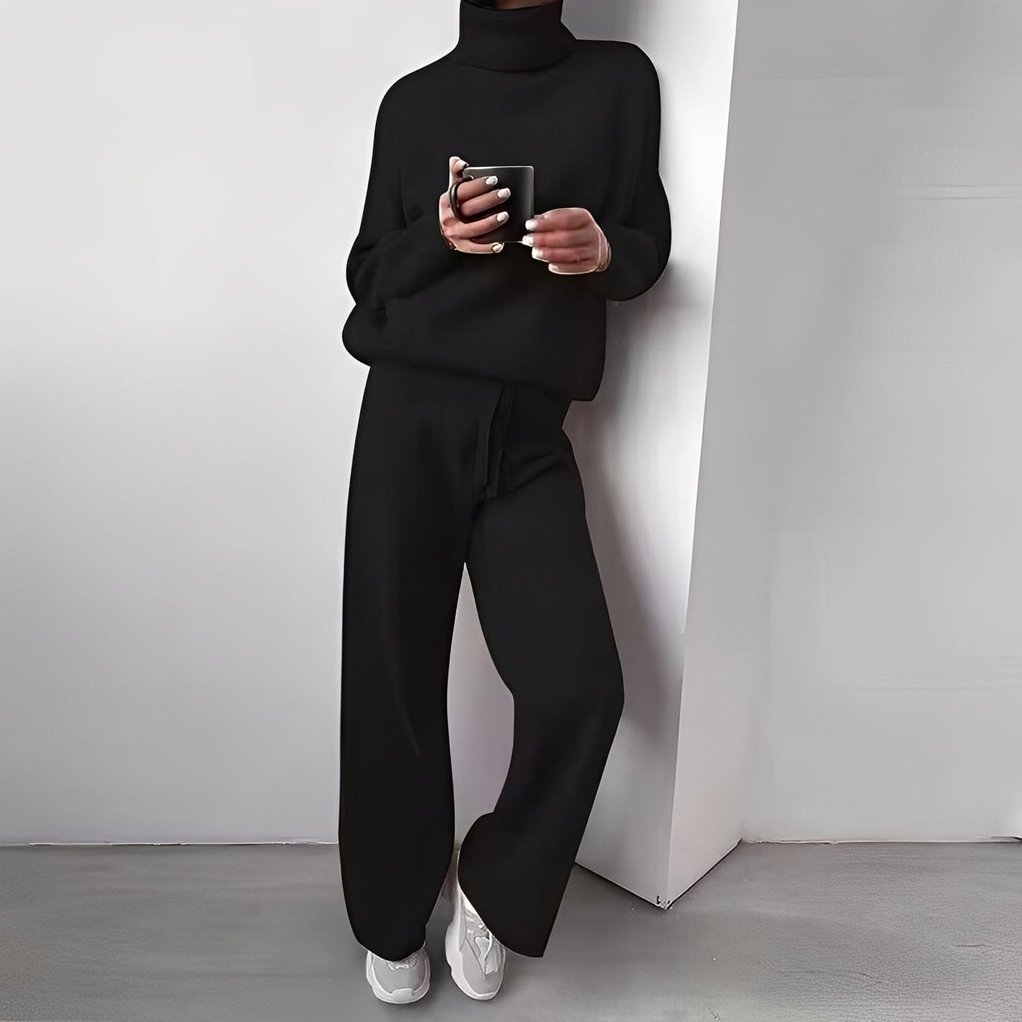 Kimberlee Ensemble Loungewear à Col Roulé pour Femme – Tenue Deux-Pièces Douce et Confortable avec Coupe Moderne