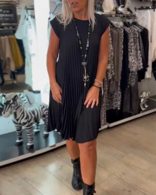 Everyday Pleated Midi Dress