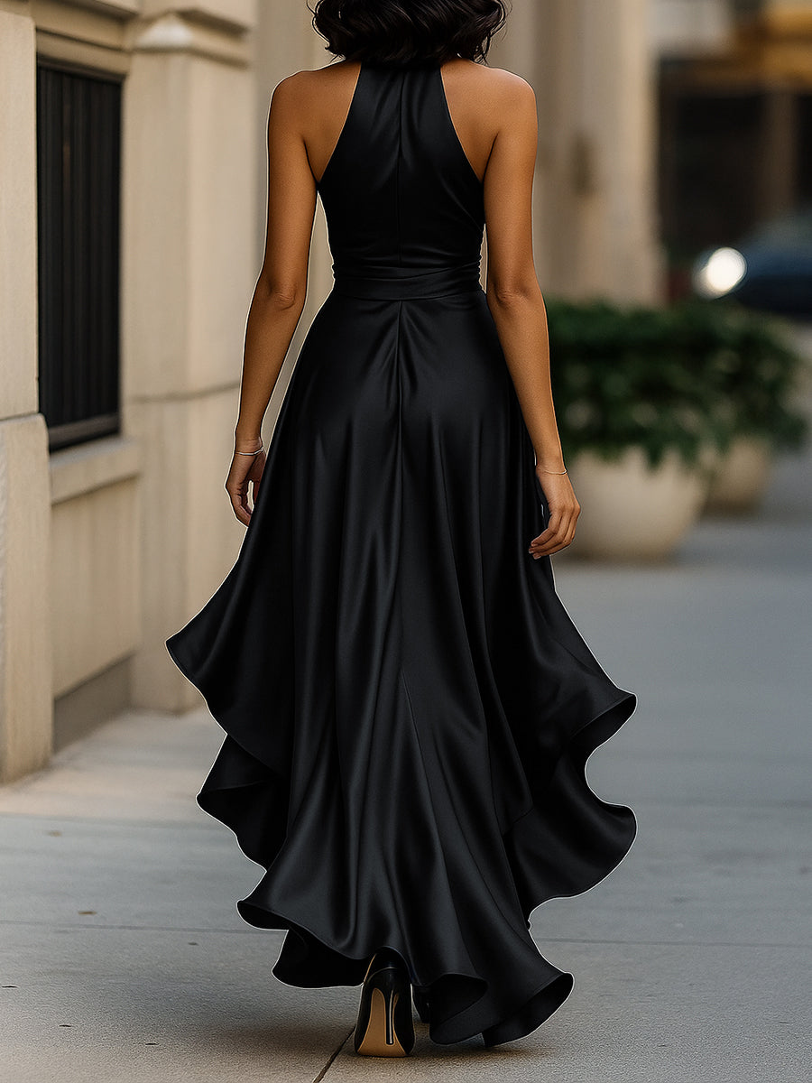 Midnight Elegance Satin-Neckholder-Rüschengown