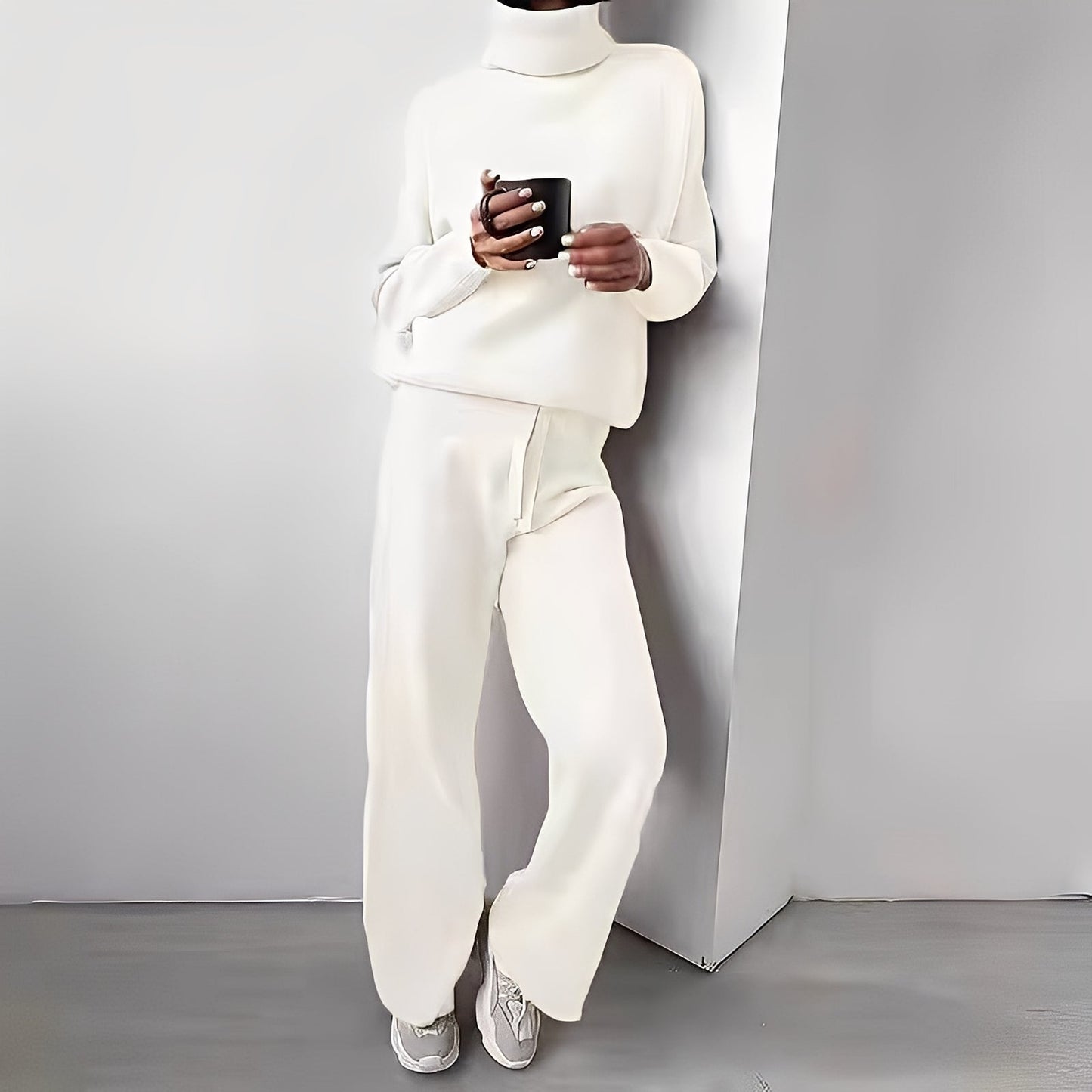 Kimberlee Ensemble Loungewear à Col Roulé pour Femme – Tenue Deux-Pièces Douce et Confortable avec Coupe Moderne