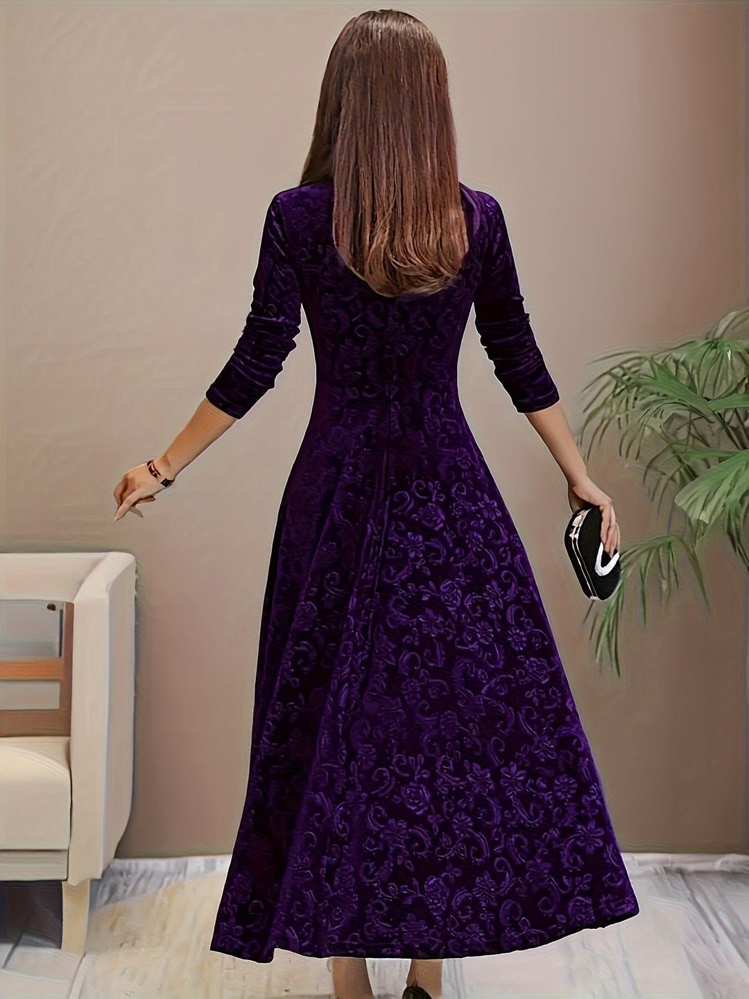 Otsuru - Elegantes SamtKleid Mit Langen Ärmeln