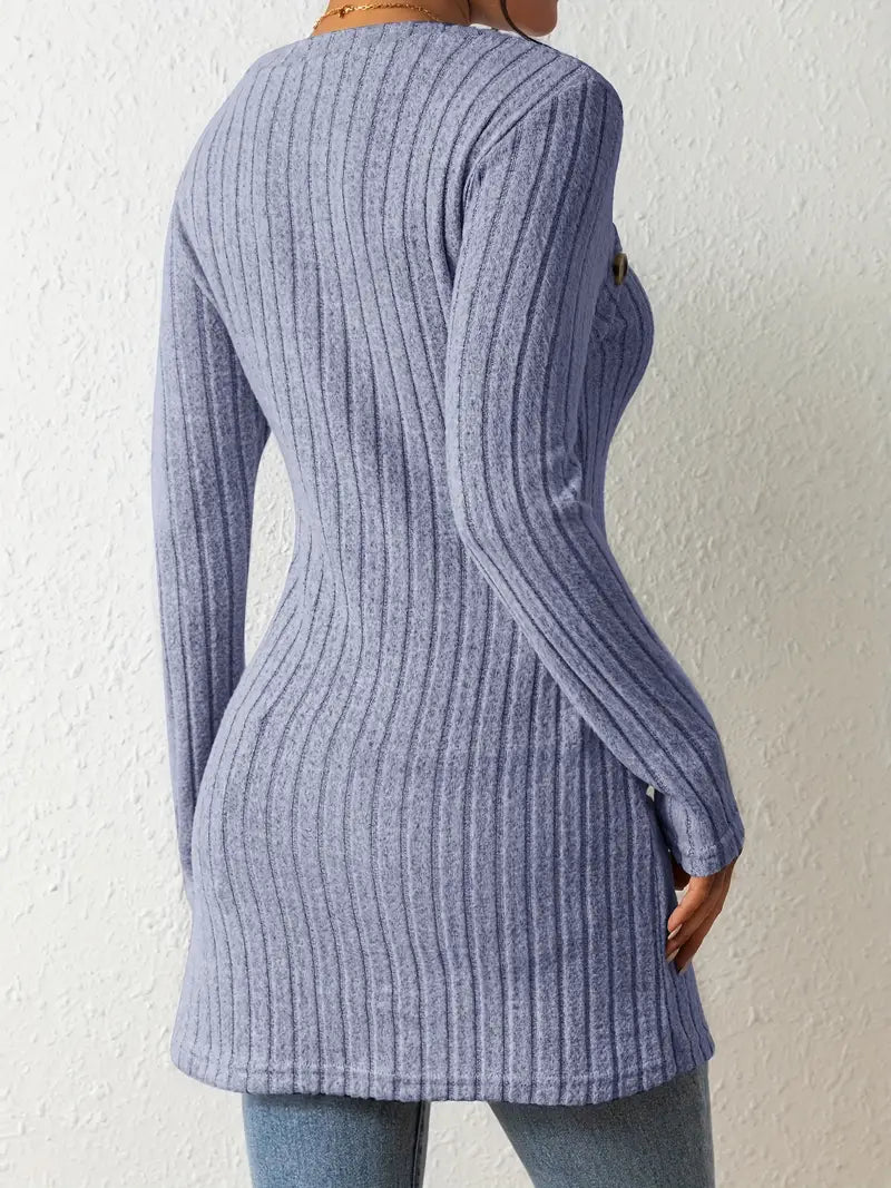 Manon – Haut asymétrique femme à boutons et maille côtelée