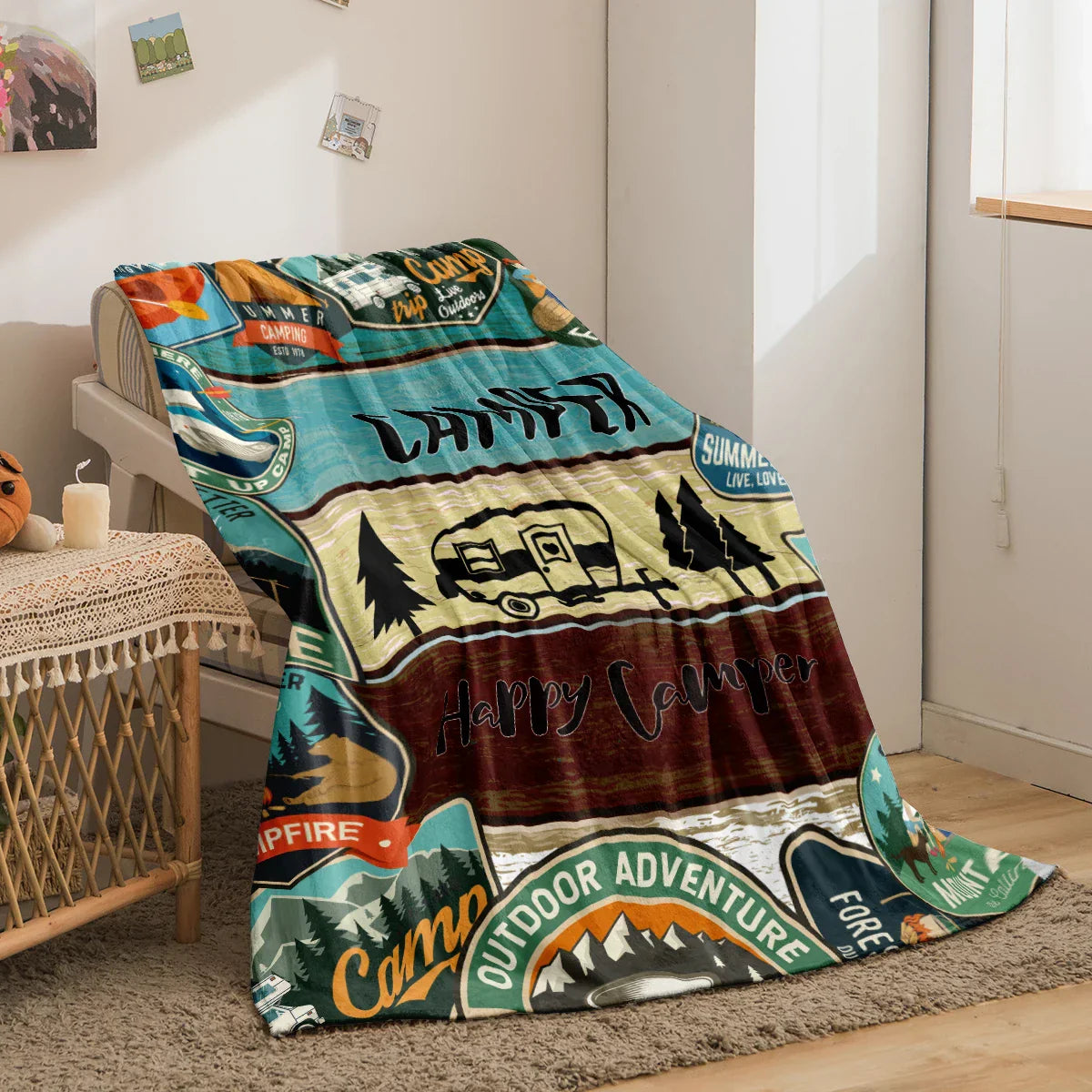 NatureNest – Pluche Deken met Camper- en Bosmotief – Voor Thuis & Reizen