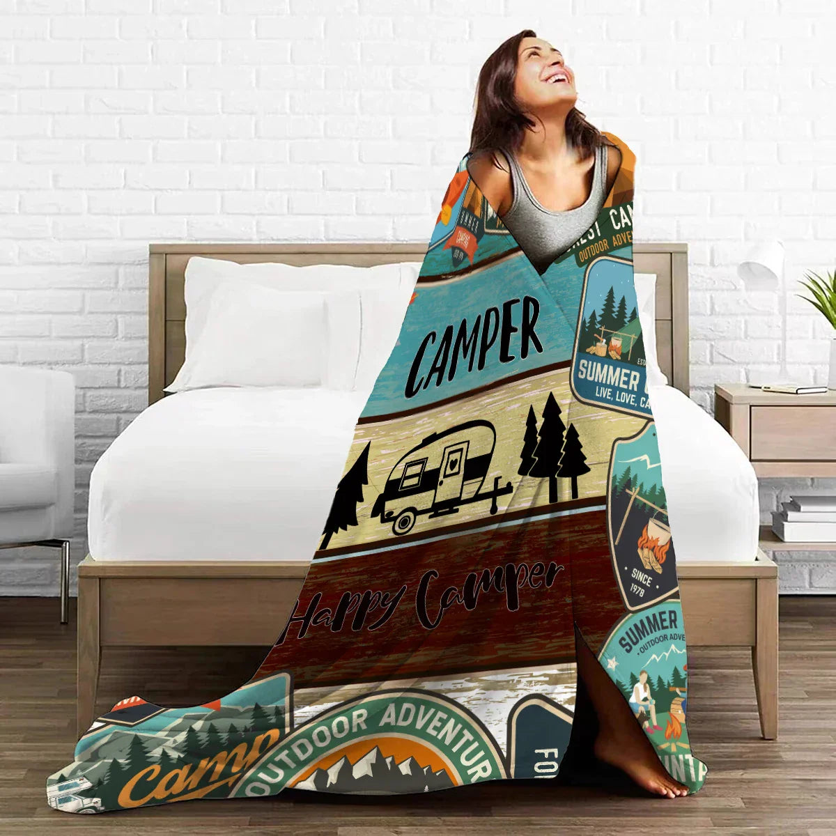 NatureNest – Pluche Deken met Camper- en Bosmotief – Voor Thuis & Reizen