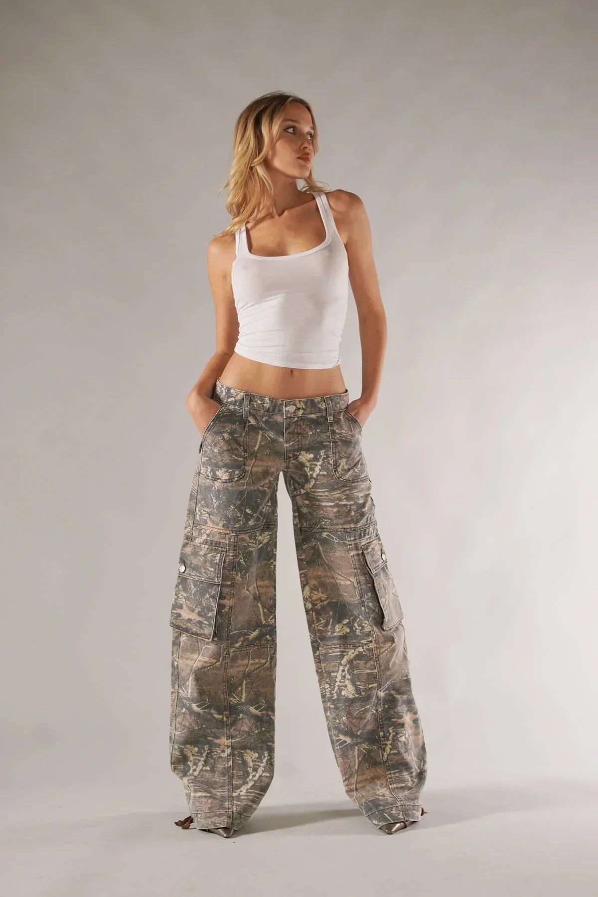 Pantalon Cargo Camouflage à Jambe Large pour Femme | Idéal pour une Tenue Décontractée