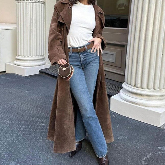 Dames Suède Trenchcoat met Getailleerde Pasvorm en Ceintuur