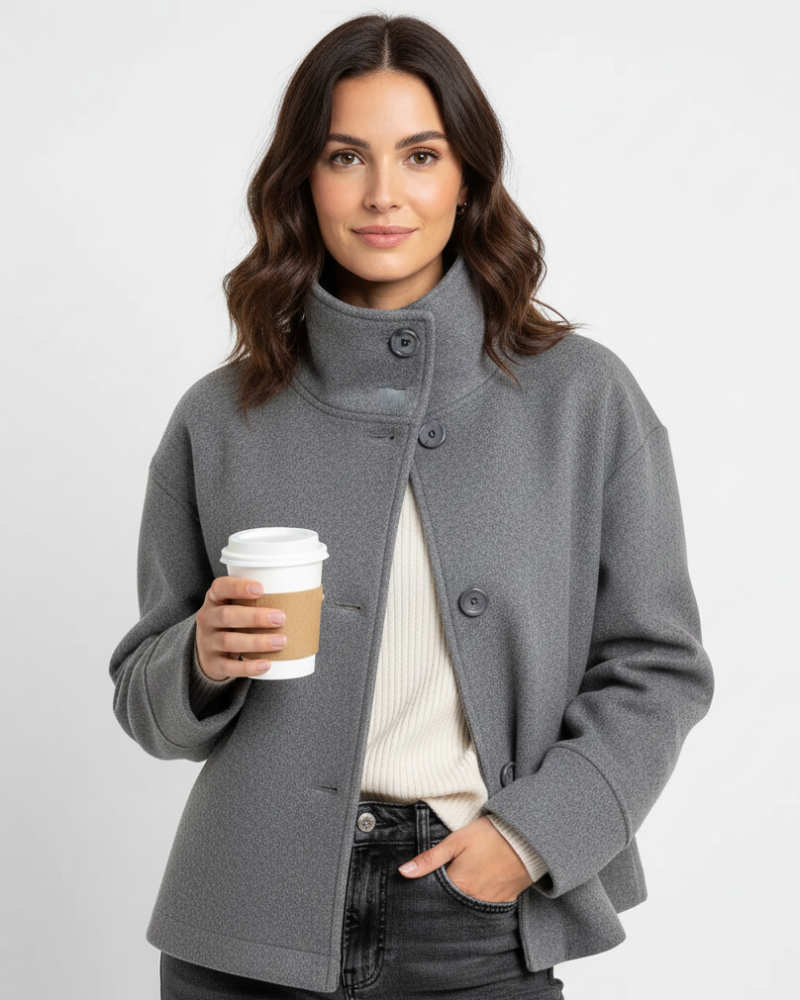 Yara Veste Courte Femme – Manteau Élégant avec Col Montant & Coupe Flatteuse