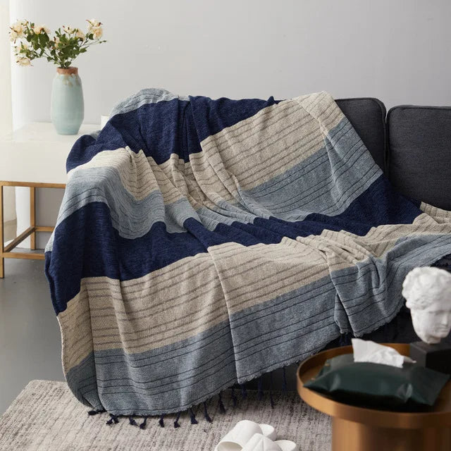 home & garden : Gezellige Franje Deken - Beige Blauw in Driekleurig blauw van Pantinoshop