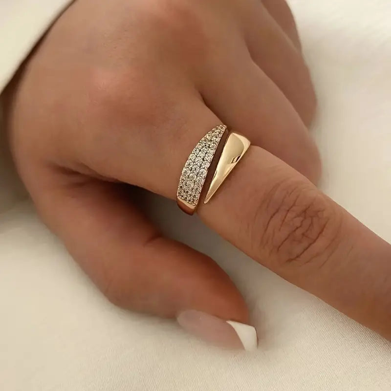 Kalea - Elegance Haven Ring