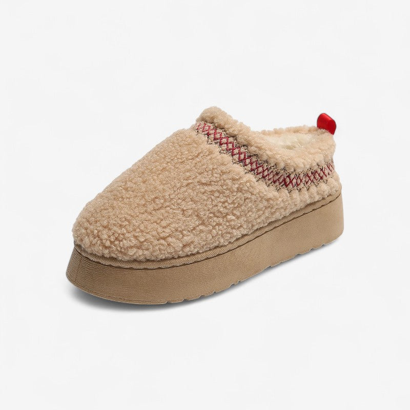 Isla – Bottes à Bout Rond avec Semelle Épaisse et Design à Enfiler
