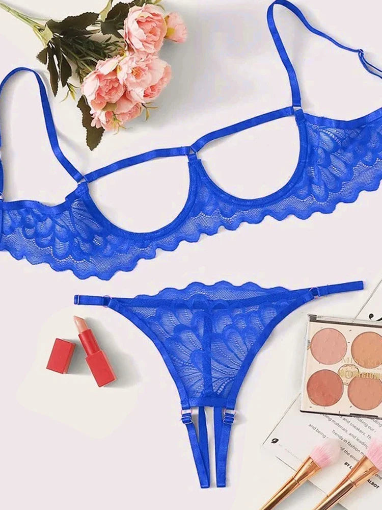 ARISTELLA – Delicate Lace.