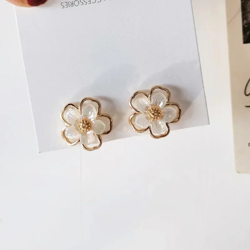 Stelvio Stud Oorbellen – Roestvrijstalen Minimalistische Oorbellen in Goud & Zilver, Lichtgewicht & Duurzaam Design
