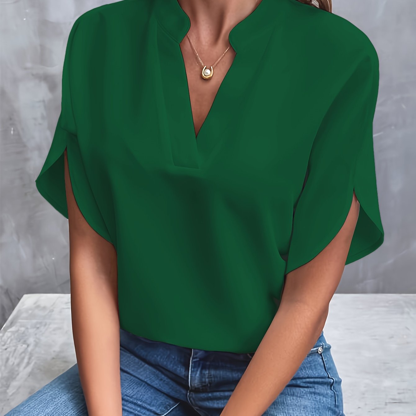 Carros - Light and Elegant Blouse