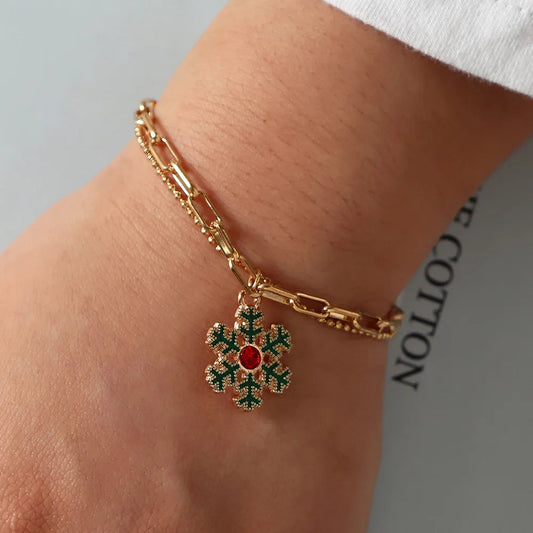 Doppellagiges Weihnacht-Charme-Armband mit Festtagsanhängern