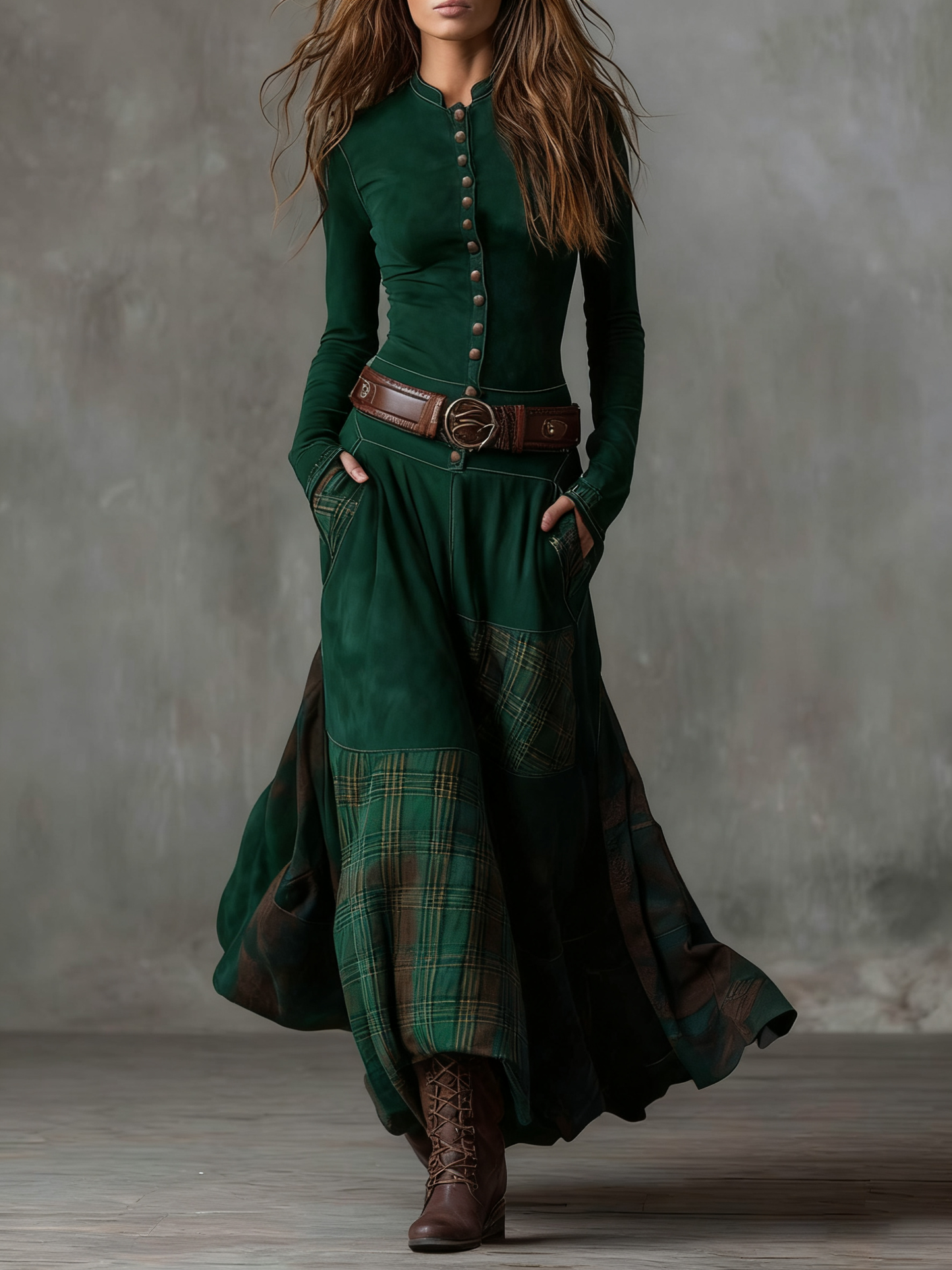 Rufiza | Figurbetontes Wildleder Maxikleid mit Gürtelakzent
