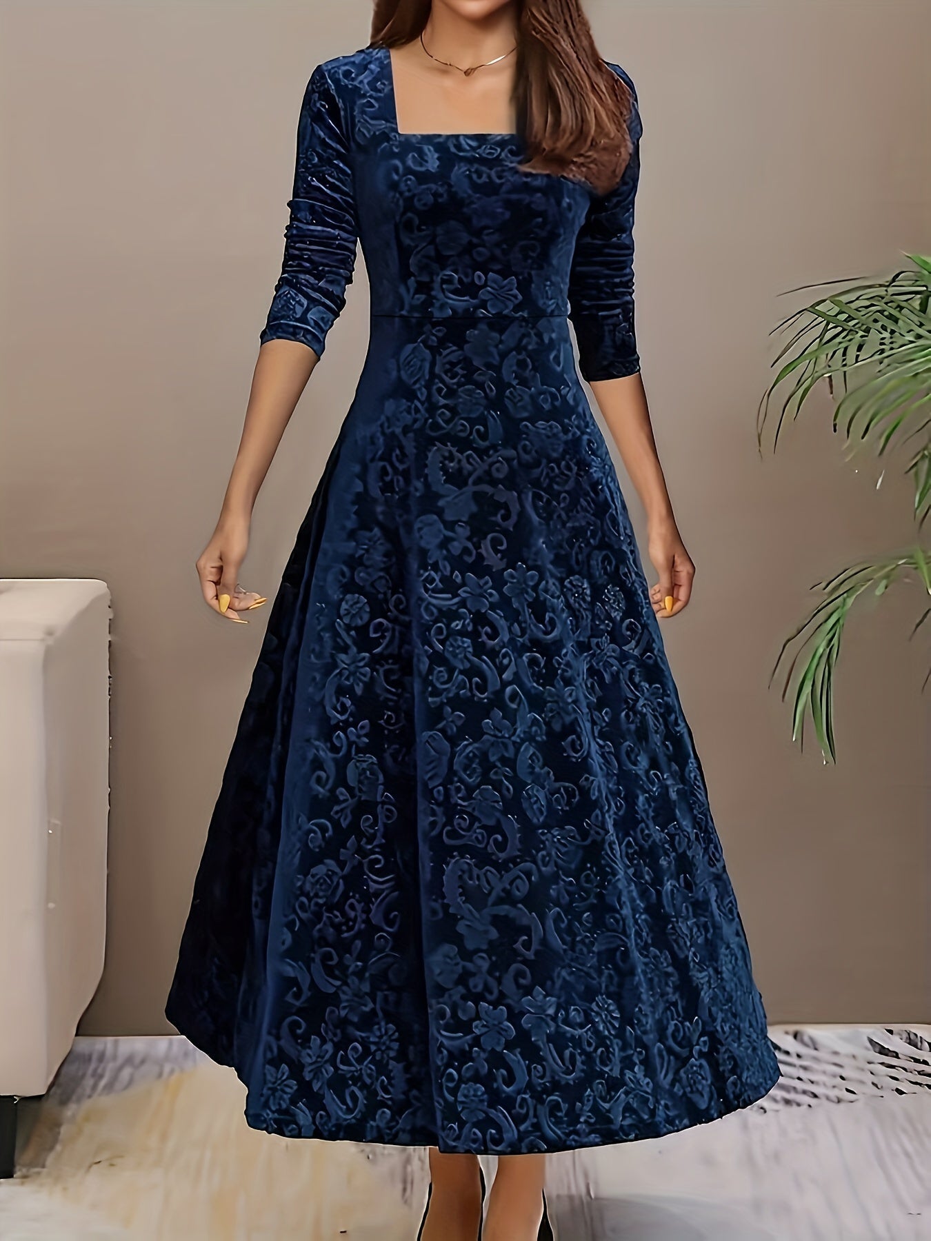 Bethany – Robe midi élégante à motif floral raffiné femme