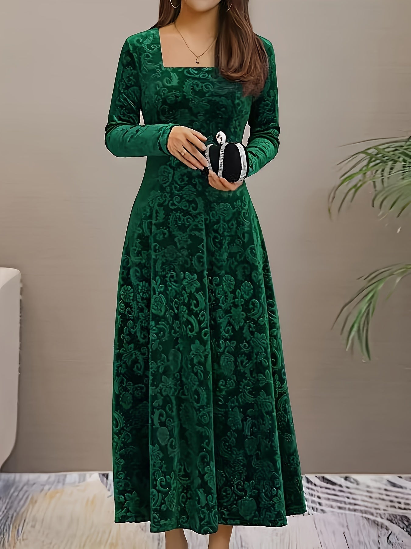 Bethany – Robe midi élégante à motif floral raffiné femme
