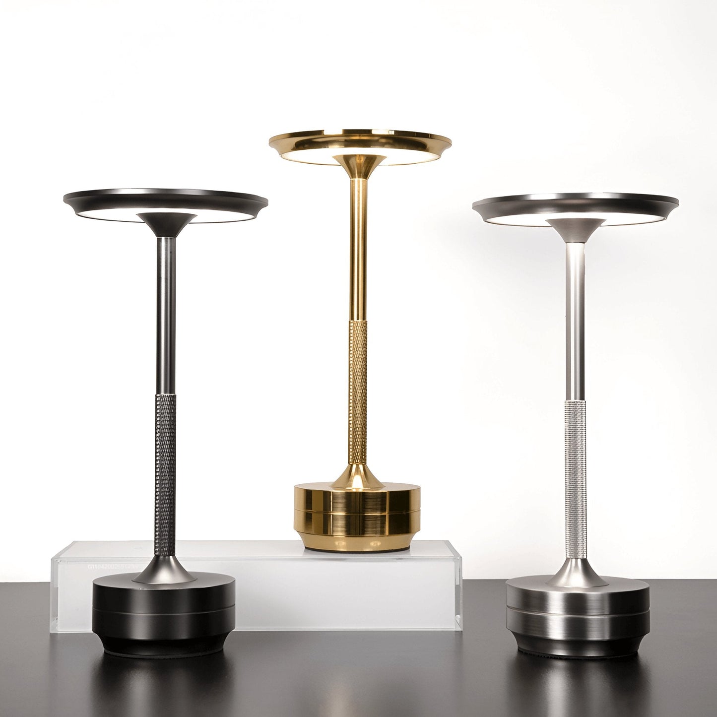 home & garden : AmbiGlow - Draadloze en Oplaadbare Sfeerlamp. - Goud in van Pantino
