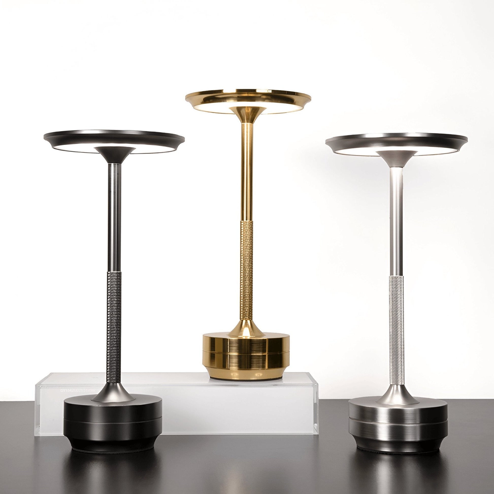 home & garden : AmbiGlow - Draadloze en Oplaadbare Sfeerlamp. - Goud in van Pantino