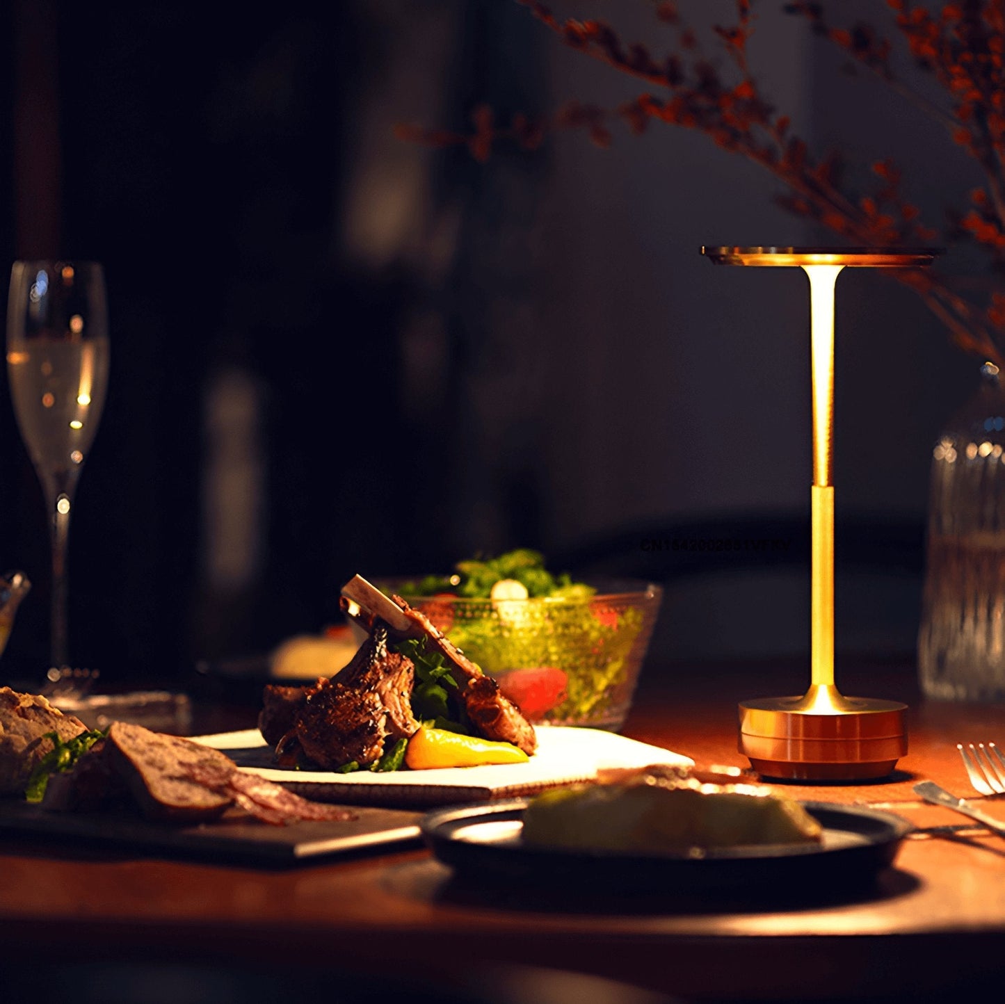 home & garden : AmbiGlow - Draadloze en Oplaadbare Sfeerlamp. - Goud in van Pantino