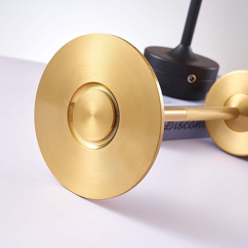 home & garden : AmbiGlow - Draadloze en Oplaadbare Sfeerlamp. - Goud in van Pantino