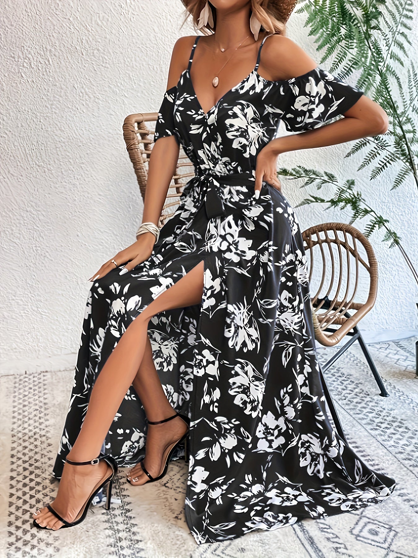 Sophie – Elegant Floral Shoulder Summer Dress