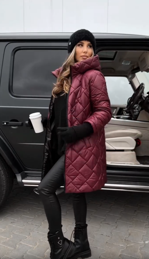 Kureha - Elegante Chaqueta Acolchada Con Capucha y Cremallera