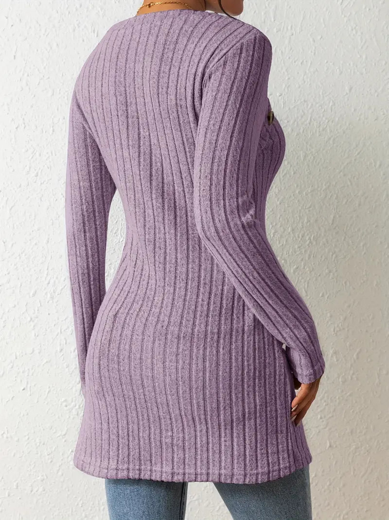 Manon – Haut asymétrique femme à boutons et maille côtelée