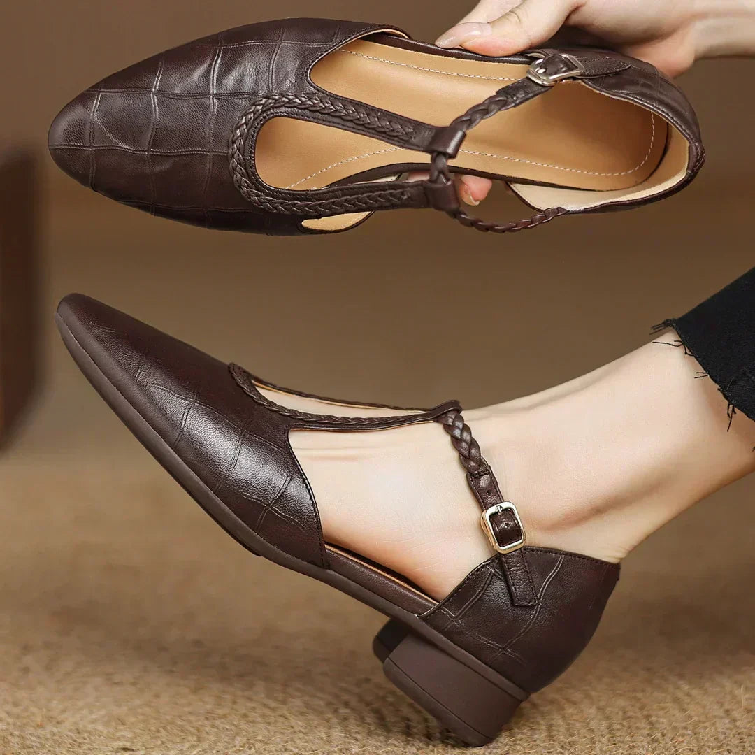 Arianne - Casual Sandals With Buckle